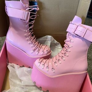 Sugar Thrillz Bubblegum Traitor Boots